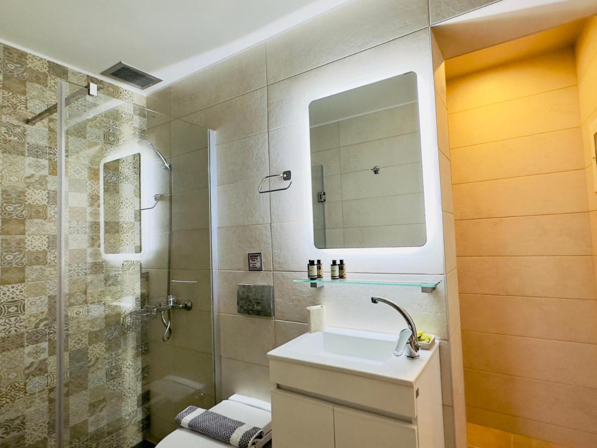 Yulia Luxury Apartments Ouranoupoli Exteriör bild