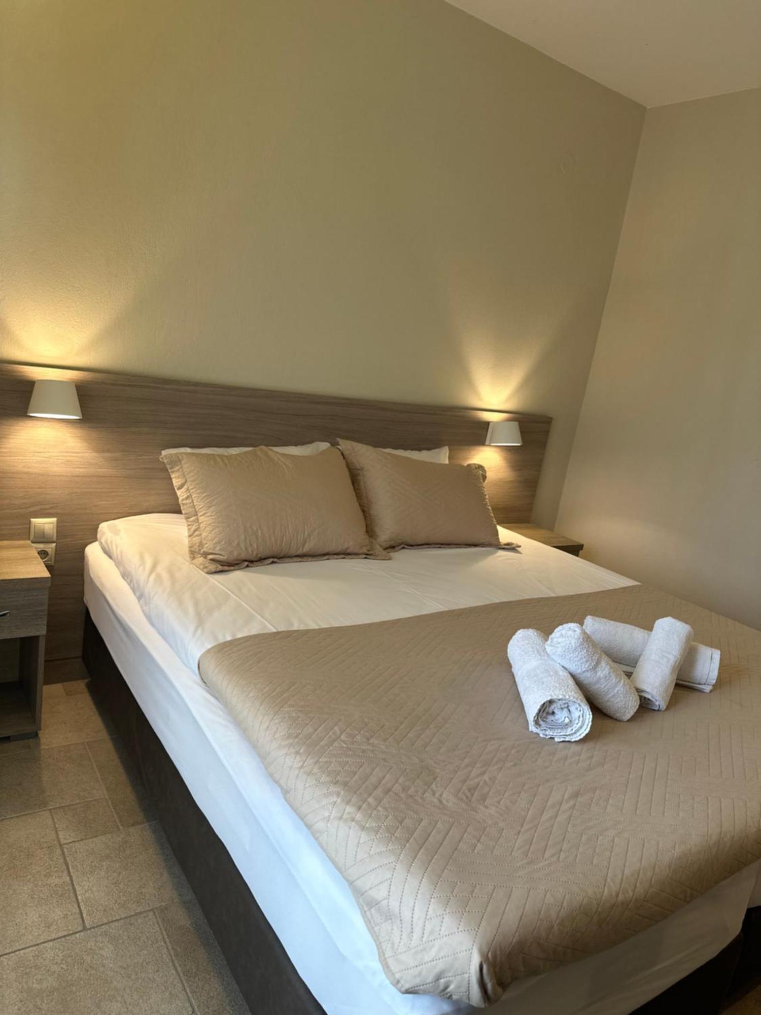 Yulia Luxury Apartments Ouranoupoli Exteriör bild